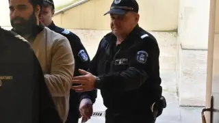 Хванатият с наркотици за 4,6 млн. лева втрещи съда с оправдание и натопи баща си
