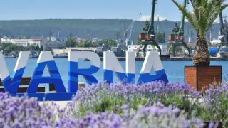 Мистериозен тътен вся паника във варненци 