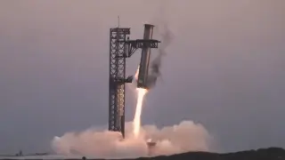 Изстреляха мегаракетата на Мъск, но отново претърпя фиаско ВИДЕО
