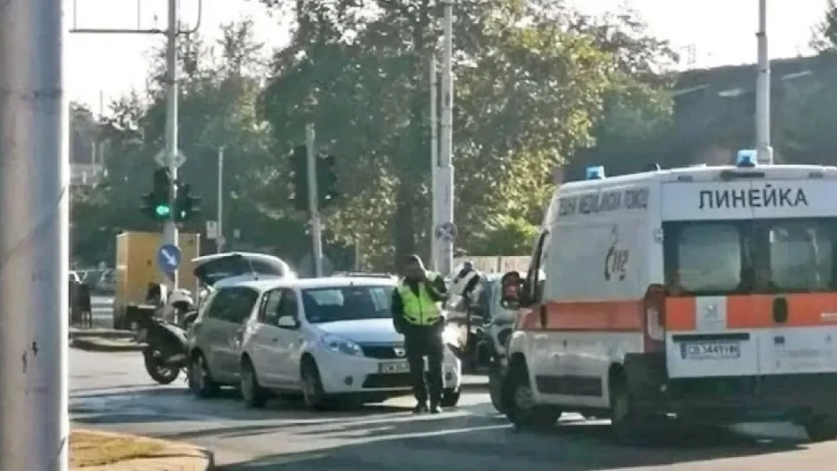 Кошмарна ситуация с инвалид пред гарата в Пловдив, хвърчи линейка 