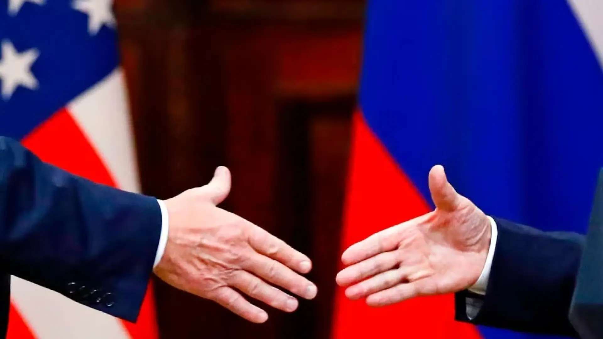 Гуруто на анкетите на CNN се шокира от допитване за Тръмп и Русия