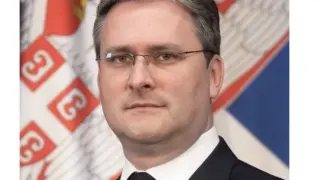 Пребиха министър по късна доба, заплашиха, че ще го набият на кол 