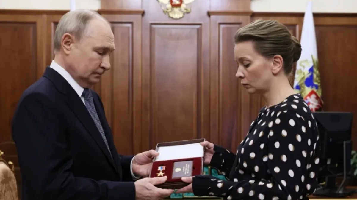 Скандал в Русия! Ето какво партията на Путин подари на майките на загинали войници за 8 март СНИМКИ