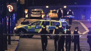 Нови балкански трусове на Острова! 13 са арестувани за кражба на милиони