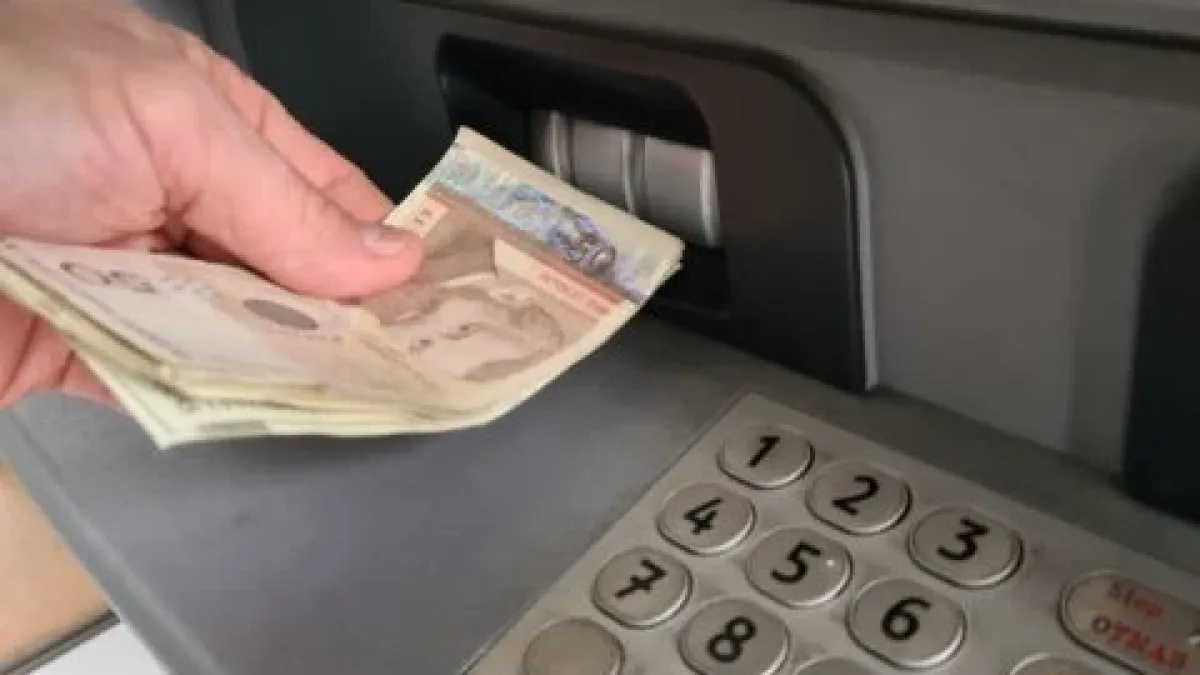 Две жени от Разградско прилапаха 100 бона с измамна схема, ето каква е била тя