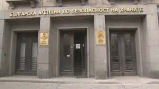 Какво купуваме от магазина? Сигнали за мухлясали и развалени храни тревожат потребители