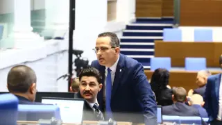 ДПС-Ново начало срина "Възраждане": Залата защитава хора, свързани с режима в Москва и за кодош - режима на аятоласите