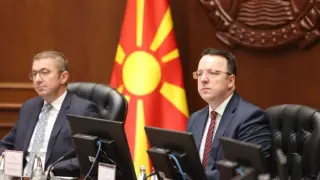 В Скопие засипаха България с огън и жупел, бесни са заради 350 млн. евро за...