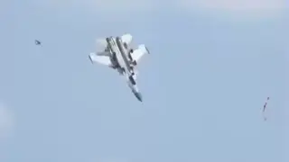 Изтребител J-15 на китайските ВМС се разби по време на учение ВИДЕО