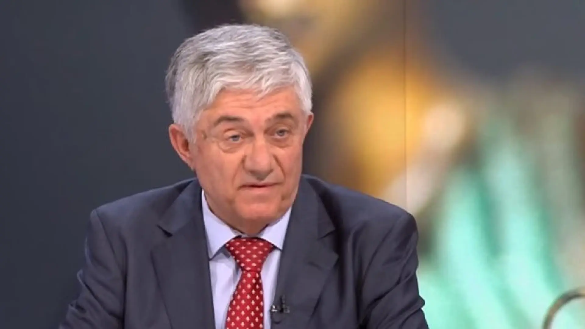 Топ юрист разкри къде сгафи КС 