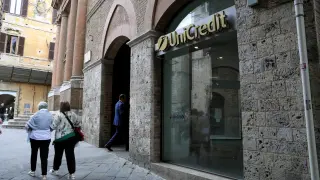 Зелена светлина: Пече се голяма сделка с UniCredit SpA, ще погълне ли...