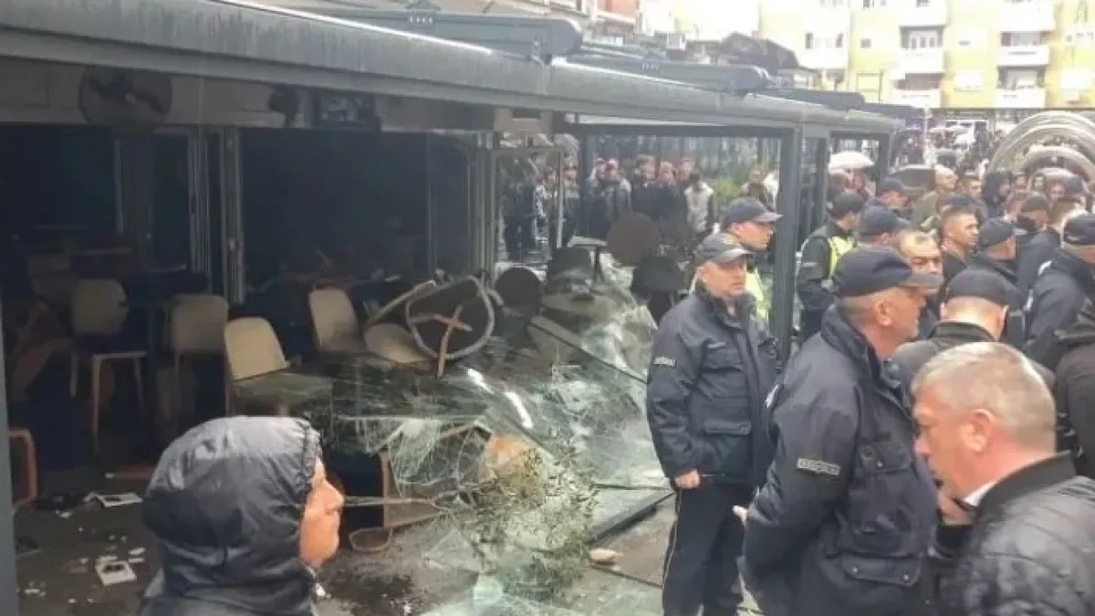 В Кочани ври и кипи след трагедията, собственикът на фаталната дискотека го отнесе ВИДЕО