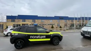 Кошмар в турски завод във Враца, хвърчат линейки СНИМКИ 