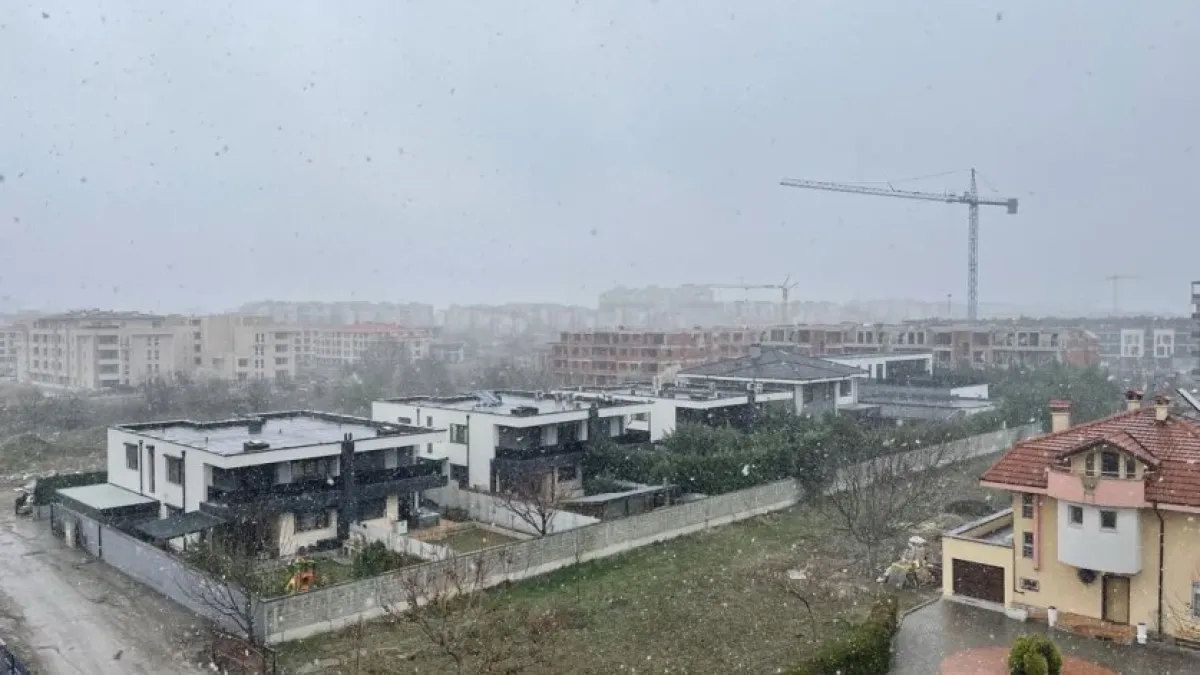 Зимата дойде! Честит първи сняг на Пловдив