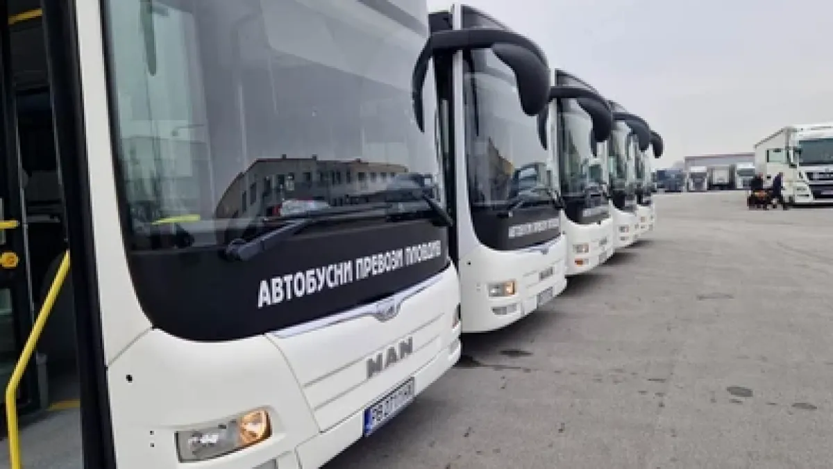 Градският транспорт пусна бусчета по една от линиите във...