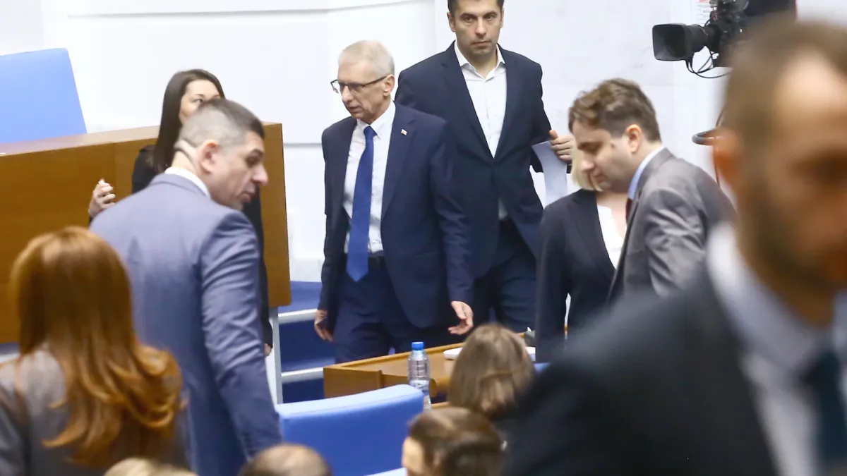 Страшен скандал! "Възраждане" спретнаха невиждан номер на ПП-ДБ