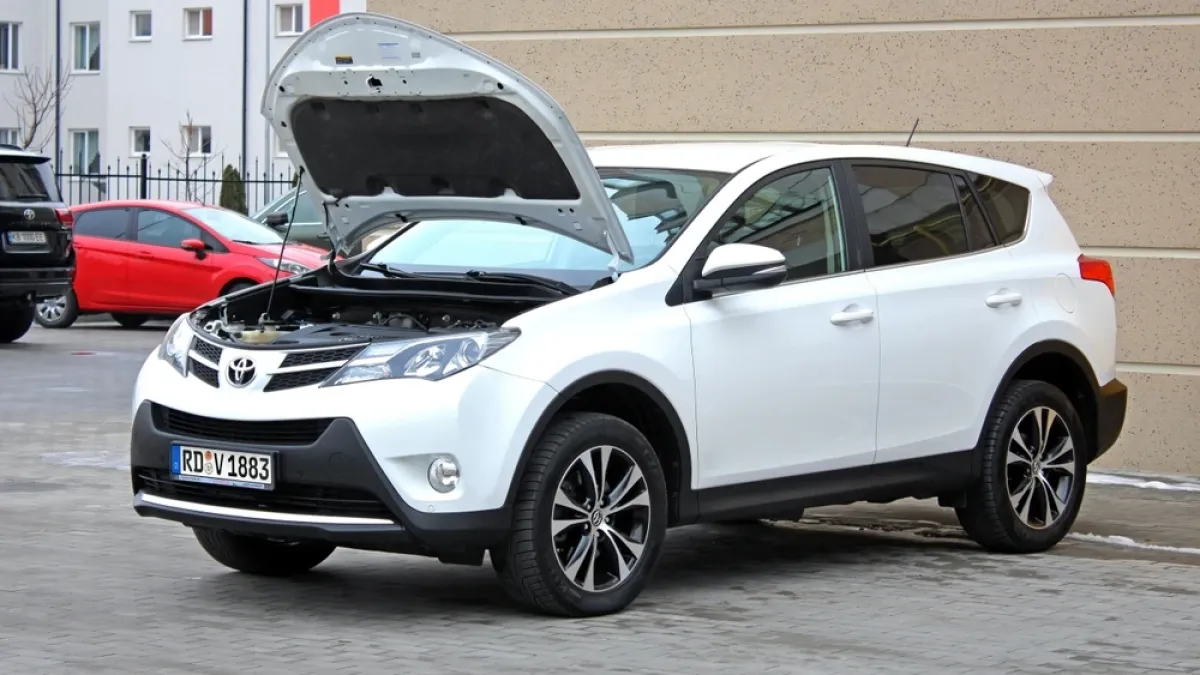 Масов проблем при Toyota RAV4: Собствениците готвят колективен иск