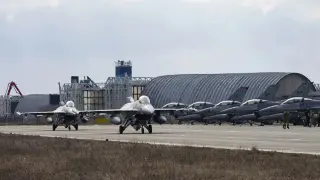Зеленски: В Украйна пристигна нова партида изтребители F-16, руснаците лъжат