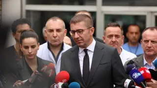 Мицкоски приветства протестиращите и обяви кои са лешоядите