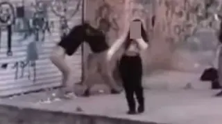 Тийнейджърките, били връстничка в Пловдив, го закъсаха 