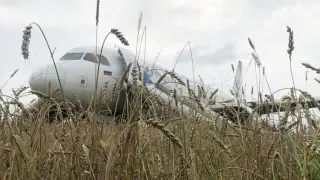 От бакшиш и хамалин до Airbus: Авиолинии уволниха пилот, приземил самолет в житата СНИМКА