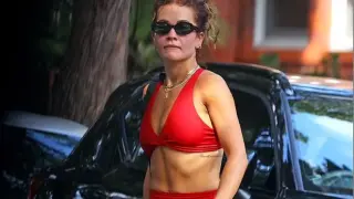 Папараци заснеха разголената Рита Ора, отиваща на фитнес СНИМКИ 18+