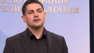 Адвокат: Кой е разпънал шатра над лицето с гел?