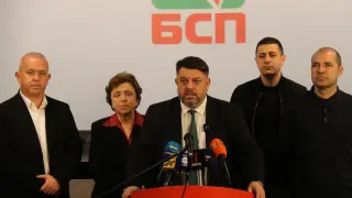 Атанас Зафиров: Заставаме твърдо зад действията на председателя на Народното събрание Наталия Киселова БЛИЦ Live