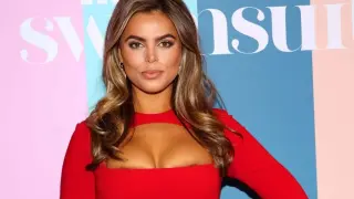 Популярна моделка показа страхотно тяло по бански СНИМКИ 18+