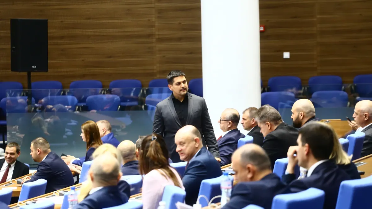 МЕЧ и ПП-ДБ се разбраха: Ето кога ще е вотът на недоверие към кабинета