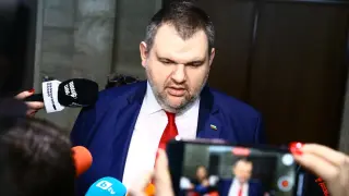 Пеевски: Няма да има скоро избори, не може да падне това правителство БЛИЦ Live