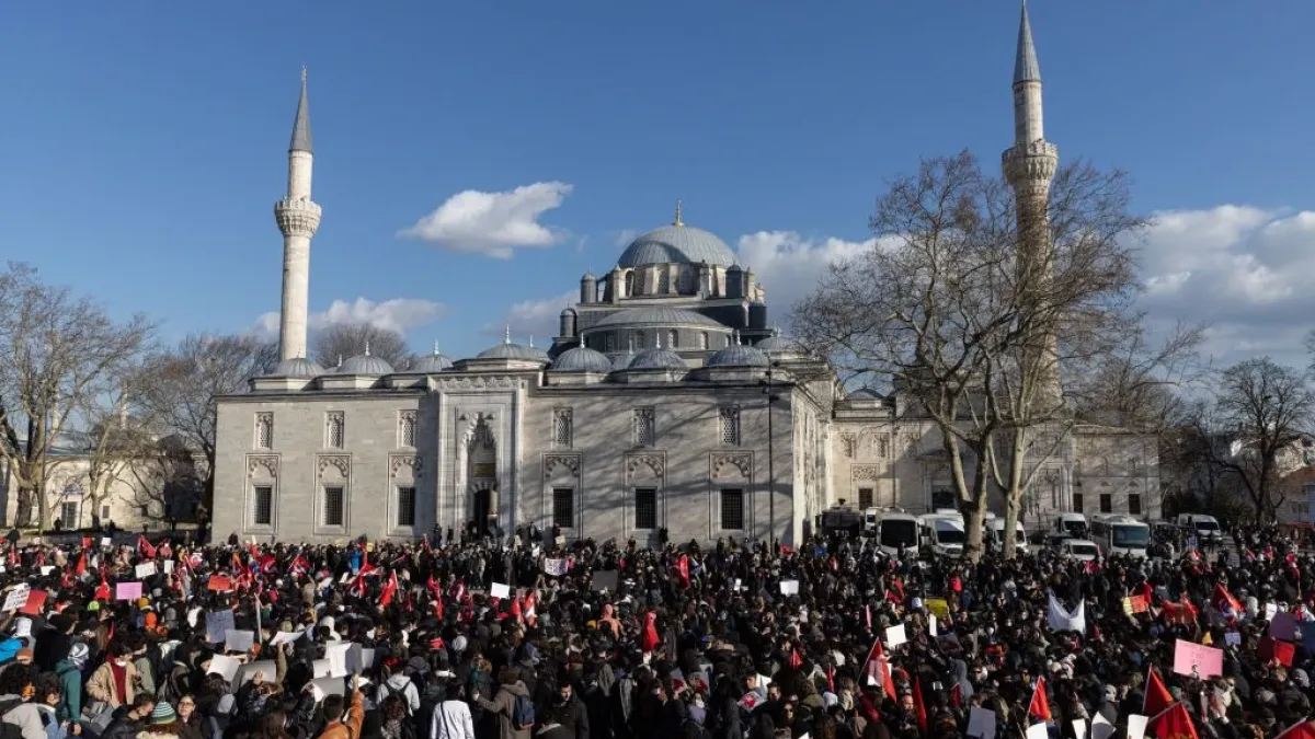 В разгара на протестите: Безопасен ли е Истанбул за туристи 