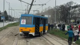 Ад на пъпа на София, почерня от народ СНИМКИ