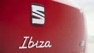 Първа СНИМКА на най-евтиния модел на SEAT за 2025 година 