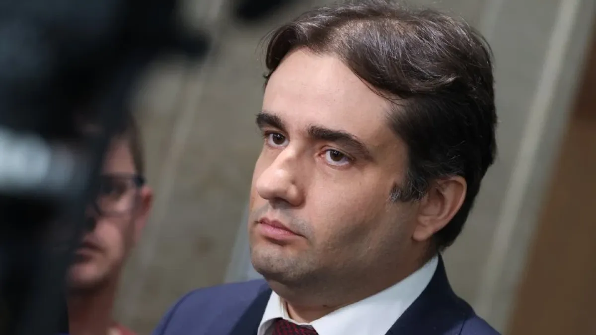 Божанов остава на свобода срещу 10 бона