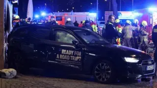 17-г. се вряза в тълпа в Берлин, близо 10 берат душа ВИДЕО/СНИМКИ