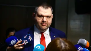 Пеевски: Цялата контрабанда на хората на Паскал и ПП-ДБ ще излезе наяве! БЛИЦ Live