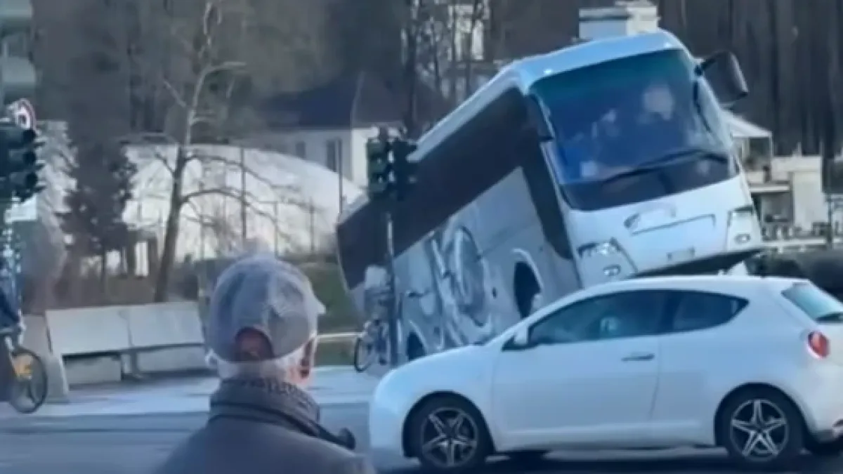 Огромна трагедия разплака цяла Италия, ВИДЕО 18+ показва ужасяващ инцидент с автобус