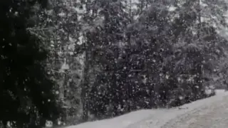 Сняг на парцали се сипе на това място у нас ВИДЕО