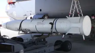 Хиперзвуковата ракета DF-27: Китайското оръжие, което може да промени глобалния военен баланс ВИДЕО
