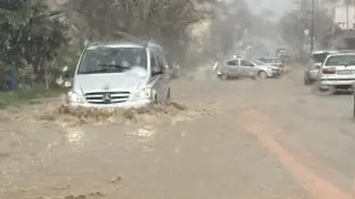 Мощен порой удави този наш град, всичко е под вода ВИДЕО