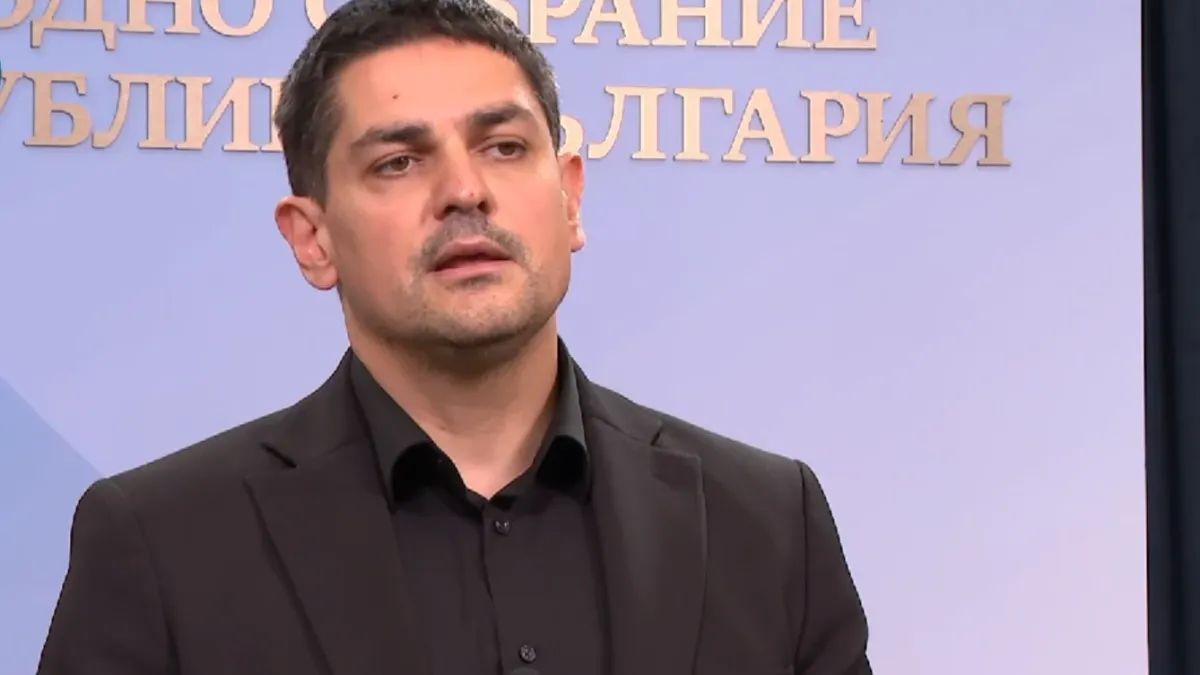 Радостин Василев побесня: Няма вече ДПС на Доган! Страхливци!