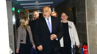 След като вдигнаха Борисов по спешност, той финтира светкавично