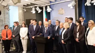 ПП-ДБ пак негодуват в НС, избягаха от пленарна зала СНИМКИ