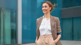 Всяка модерна дама трябва да има поне една такава риза в гардероба си тази пролет