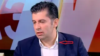 Със златно ланче на врата Петков джафка срещу корупцията, самозабрави се!