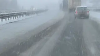 Шофьорите да внимават: Затруднено движение по пътищата в Смолянско