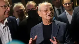 АПС-Доган се хванаха за гушите. При тях е ясно, че без лапане – няма партия