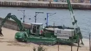 Нещо странно се появи на плаж край Варна ВИДЕО 