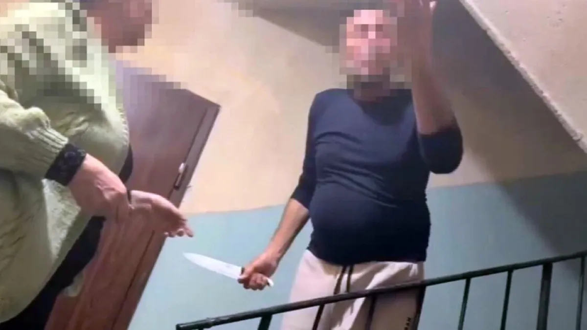 Филм на ужасите в София! Мъж размахва нож на съседи в „Дружба“ 1